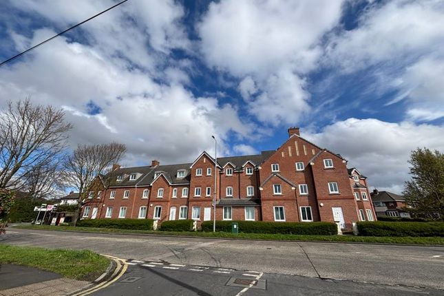 Flat to rent in Southport Road, Lydiate, Liverpool
