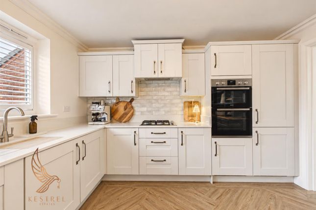 2, Tippler Drive, Wakefield photo 4