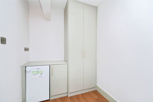 Room 3, 368, Church Road, Middlesex photo 2