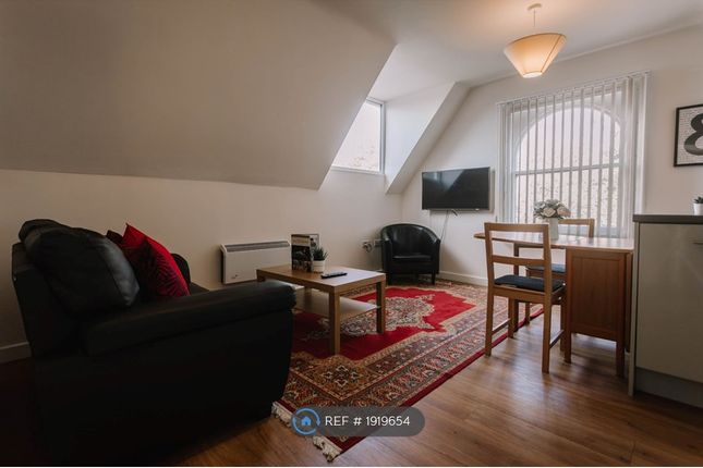 Flat to rent in Kingston Villas, Hull