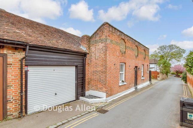 4-bed detached on 5, Buttercross Lane, Epping, £850,000