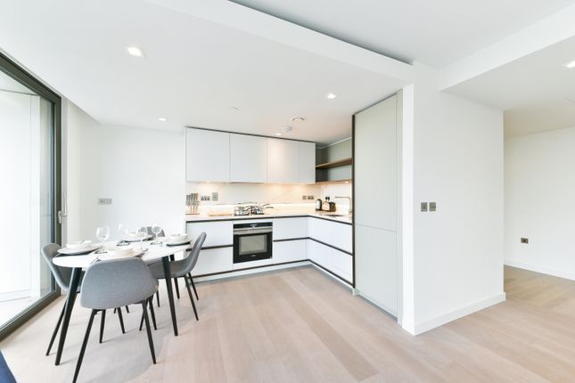 Flat to rent in Westmark, West End Gate, Paddington