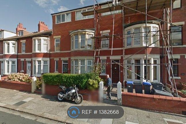 2 bed flat to rent in Seafield Road, Blackpool FY1