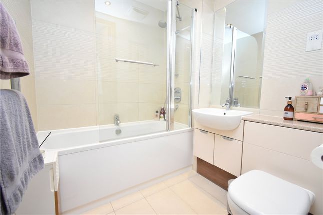 Flat for sale in Baily, Park Way, Newbury