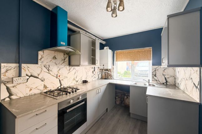 Flat 2, 57-59, Southchurch Avenue, Southend-On-Sea photo 2