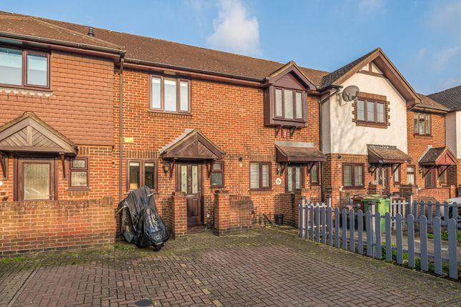 Thumbnail Terraced house for sale in Sunningdale Road, Cheam, Sutton