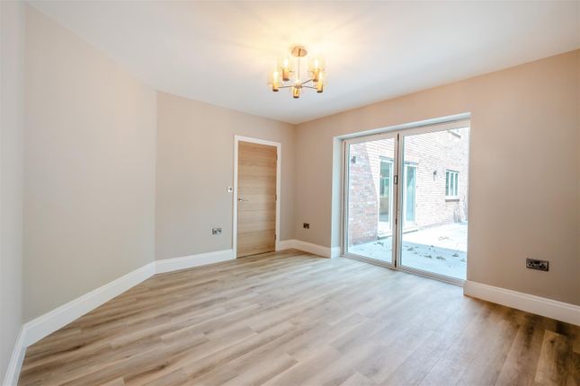 8652668-Interior42.Jpg