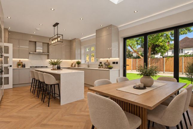 90, Beech Walk, London photo 3