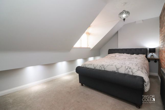 End terrace house for sale in Kettlebrook Road, Tamworth