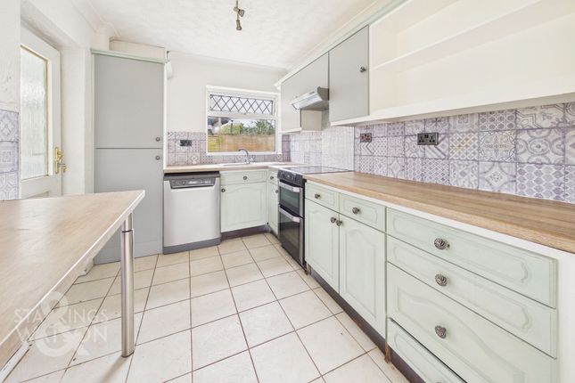 10 Hillvue Close, Norwich photo 3