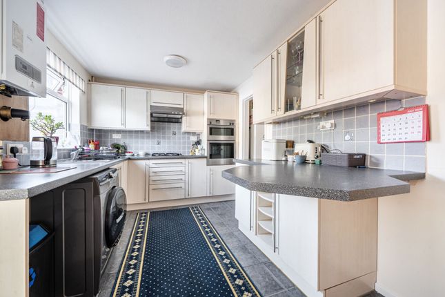 1 Blenheim Gardens, Chichester photo 3