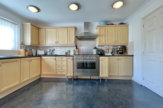 23, Stonecross Way, March photo 4