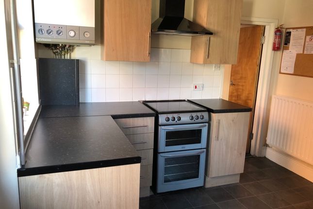 Thumbnail Semi-detached house to rent in Silverdale Road, Shirley, Southampton