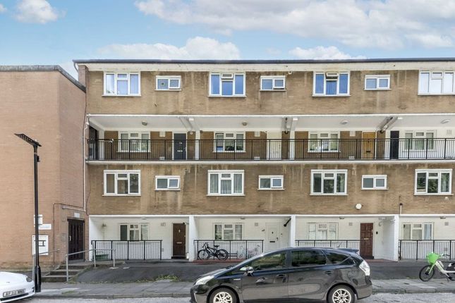 Thumbnail Flat for sale in Clayponds Gardens, London