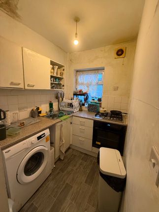 88 Mexborough Grove, Leeds photo 5