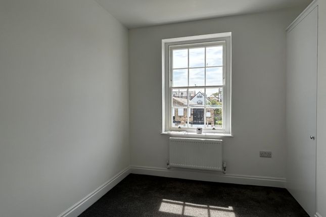 Top Floor Flat, 25, Addington Street, Kent photo 5