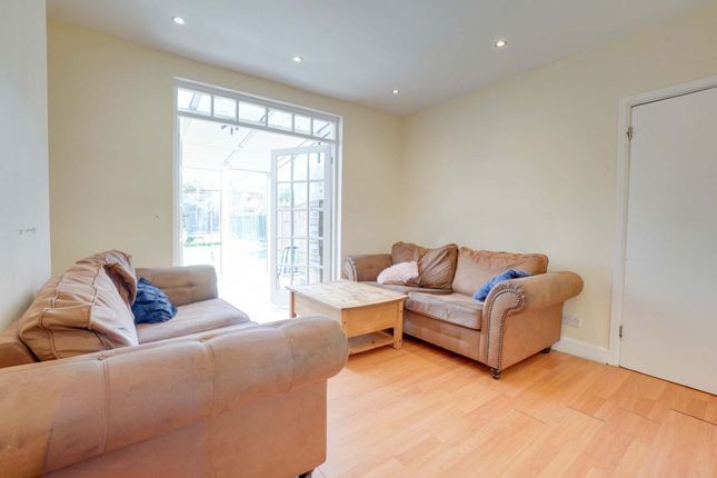 60 Grange Road, Wigston photo 2