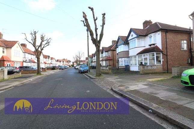 Thumbnail Terraced house to rent in Elmcroft Avenue, London