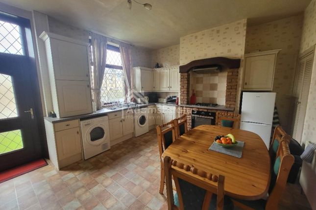 274, Lees Hall Road, Dewsbury photo 3