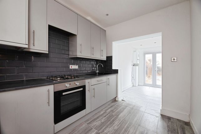 99, Shirley Gardens, Barking photo 3
