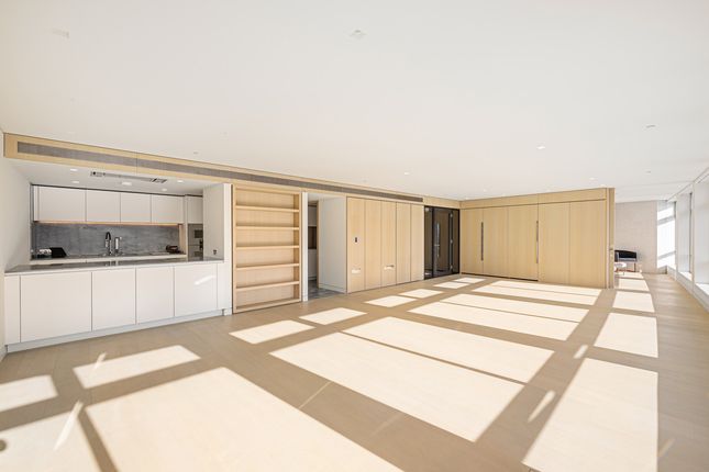 Flat 5, 101-103, New Oxford Street, London photo 4