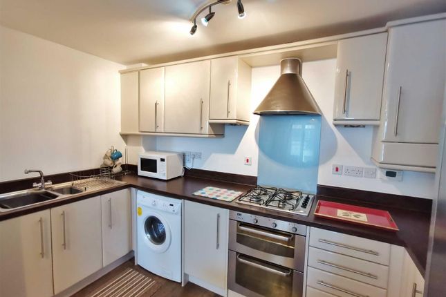 Flat for sale in St Stephens Court, Marina, Swansea