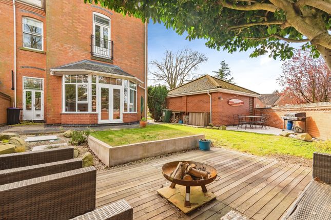 21, Westminster Drive, Nottingham photo 2