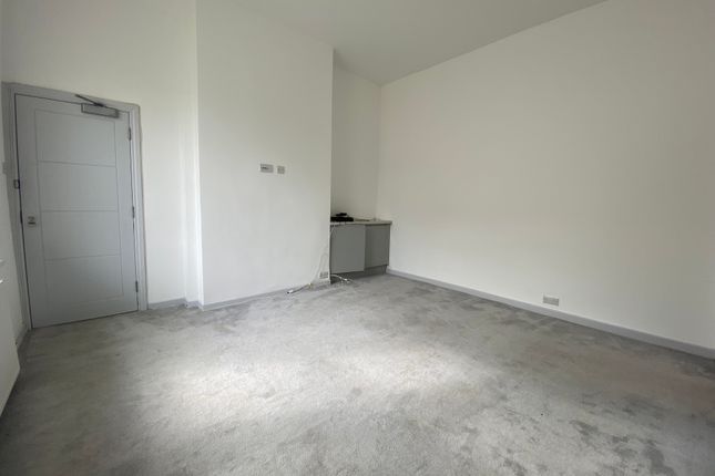Flat to rent in Palmerston Road, Boscombe, Bournemouth