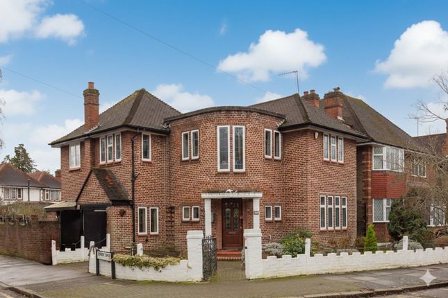 29, Cavendish Drive, Edgware photo 3