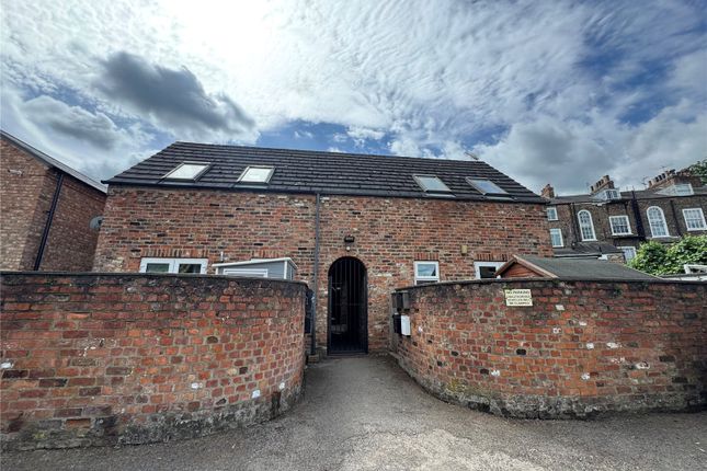 1-bed flat on 7, Cambridge Mews, York, £72,000