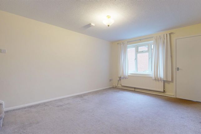 33, Edgecote, Milton Keynes photo 3
