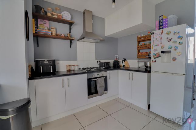 38, Chestnut Avenue, Sheffield photo 3
