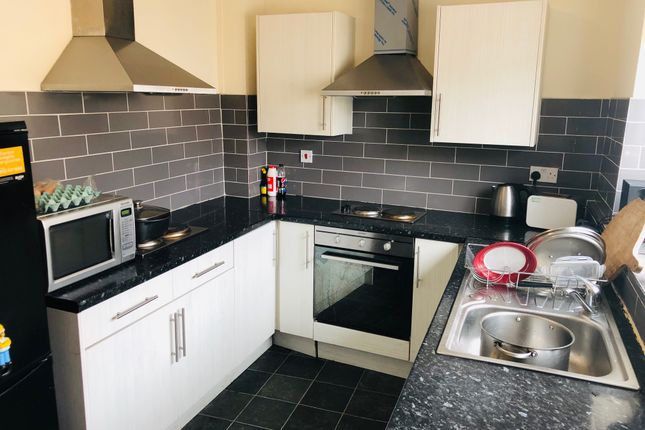 Room to rent in Portland Street, Walsall