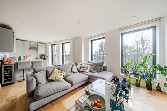 2-bed flat on Flat 6, 7, Gressenhall Road, London, £575,000