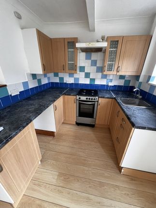 59, Tyle Teg, Burry Port Carmarthenshire photo 5