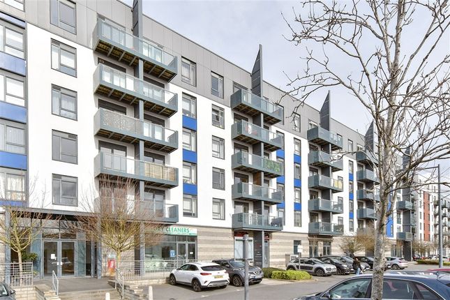1-bed flat on Ocean Drive, Gillingham, £150,000