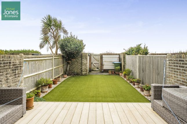 103, Mallon Dene, Littlehampton photo 3