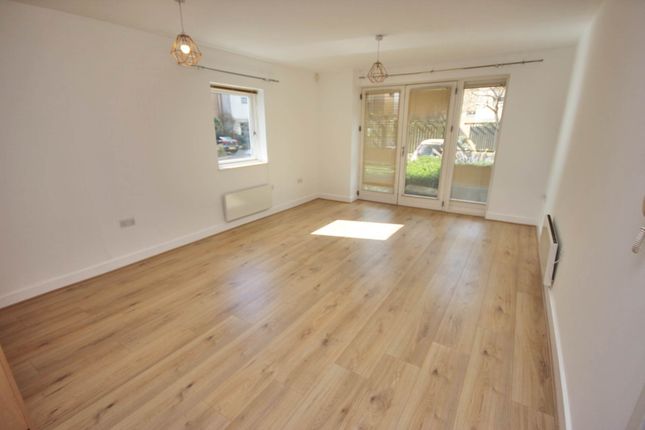 Flat to rent in Nell Lane, Manchester