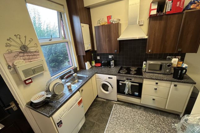 11, Talbot Avenue, West Yorkshire photo 4