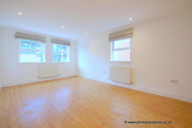 Flat 5 Fox Court, Fox Lane North, Chertsey photo 2
