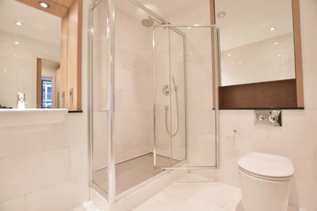 Flat for sale in Melrose Apartments, Swiss Cottage, London