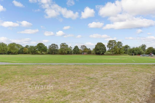 10, Powell Close, Aylesford photo 2