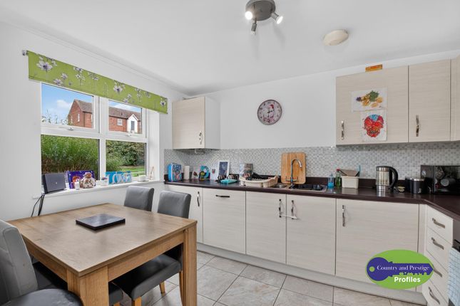34, Sansome Drive, Hinckley photo 2