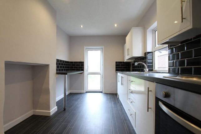 Terraced house to rent in Warwick Road, Banbury, Oxon