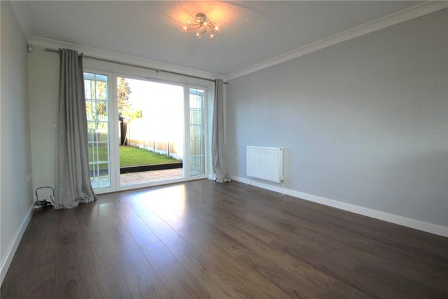 1A, Wingfield Close, Essex photo 3