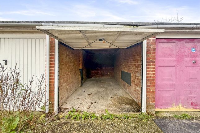 Garage, Garage, Church Way, Worthing photo 3