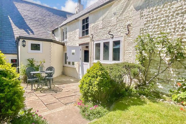 Kitchen Courtyard