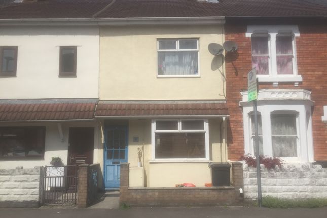 2 bed terraced house to rent in Volta Road, Swindon