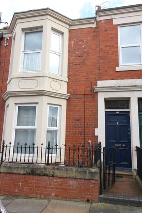 3 bed flat to rent in Wingrove Avenue, Newcastle Upon Tyne