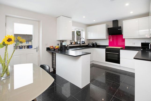 10 Elizabethan Way, Teignmouth photo 3